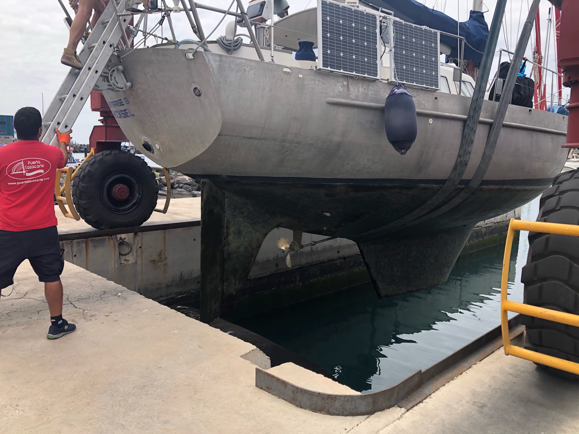 Besichtigung des Unterwasserschiffs